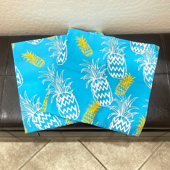 New Pier 1 Pillow Covers Set of 2 Pineapple Blue White Yellow Tropical - Picture 2 of 7